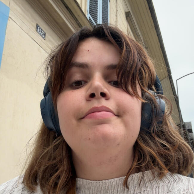 Babysitter in Elbeuf: Johanna