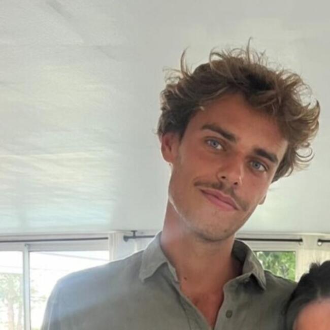 Babysitter in Paris: Quentin