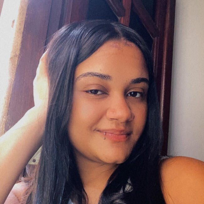 Babysitter in Salvador: Yasmim