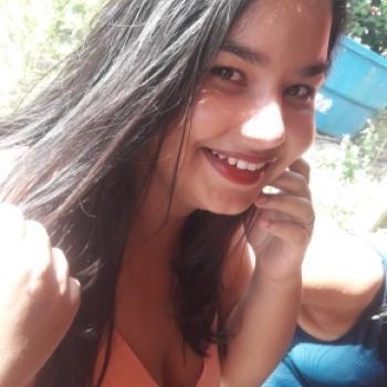 Babá em Recife: LAUANA