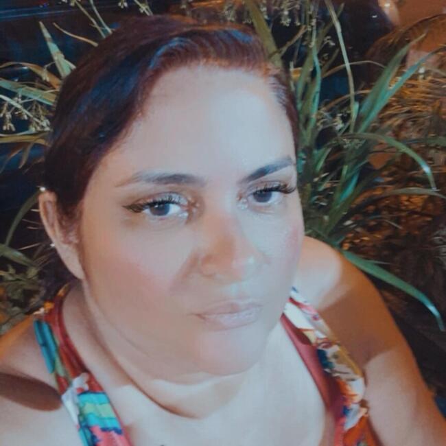 Babysitter in Niterói: Candice