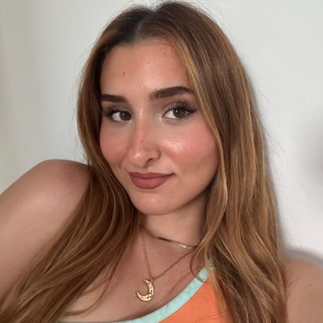 Babysitter in Seville: Laura