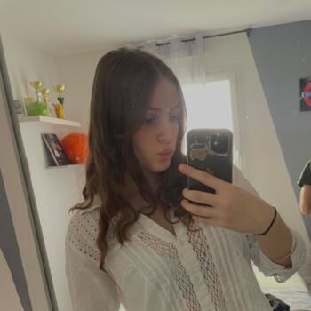 Babysitter Le Gâvre: Polina