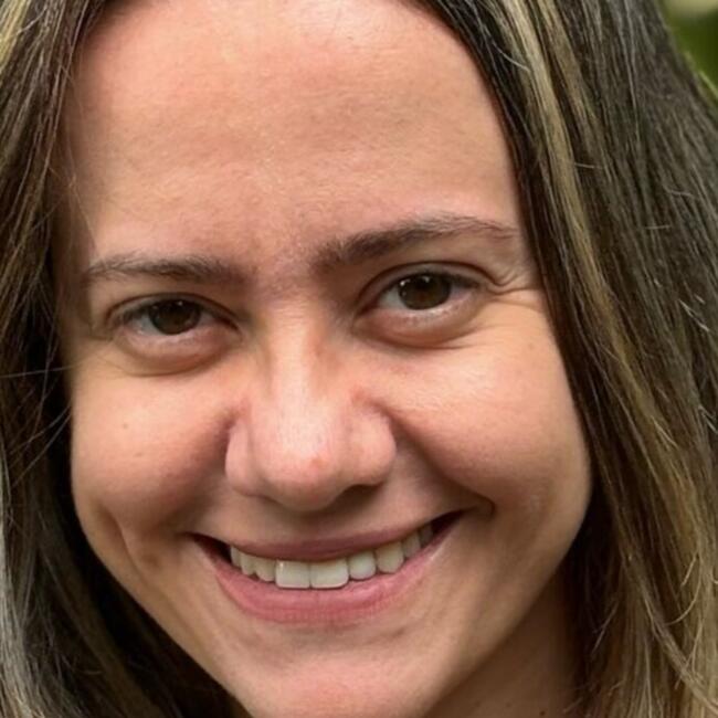 Emprego de babá em Santos: Tatiana