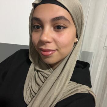 Babysitter in Vicenza: Khadija