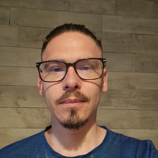 Trabalho de babysitting em São Mamede de Infesta: Joao
