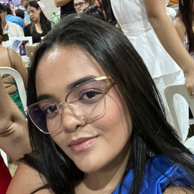 Babysitter in Juazeiro do Norte: Symone