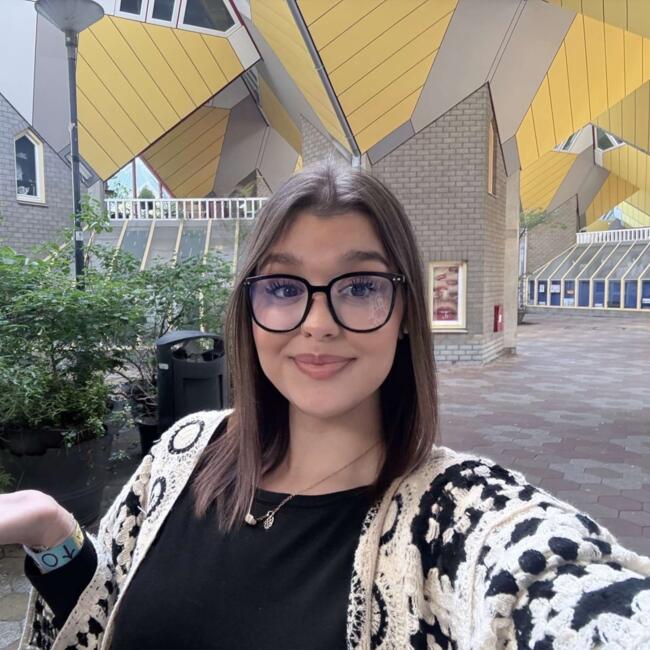 Babysitter in Aalst: Yasmine