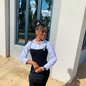 Babysitter in Nelspruit: Rifumo sharmaine