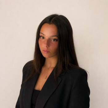 Babysitter Le Landreau: Emilie