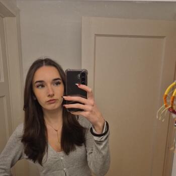 Babysitter in Forest: Alexandra