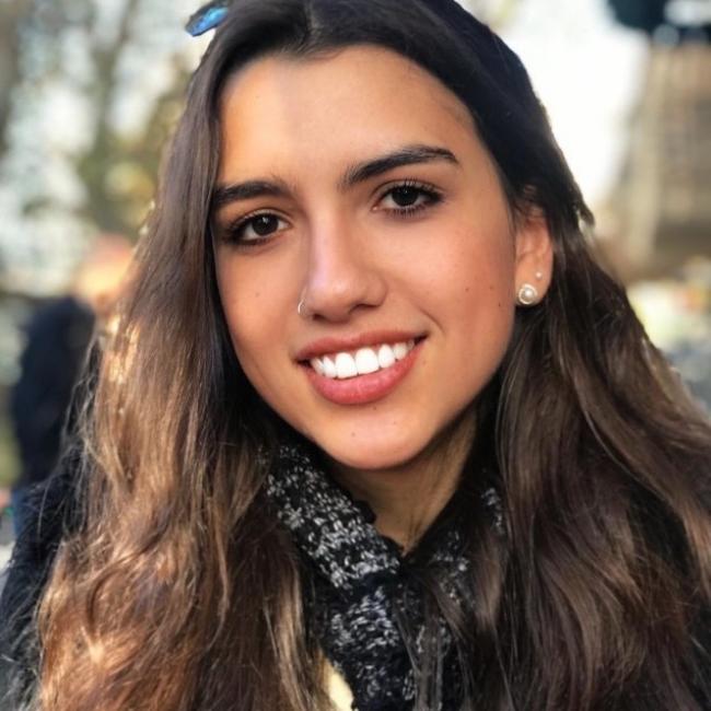 Baby-sitter in Bâle: Heloisa