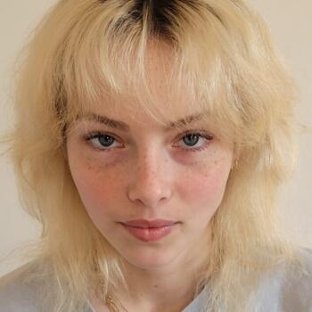Baby-sitter in Épalinges: Eline