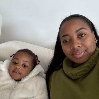 Trabalho de babysitting em Odivelas: Trabalho de babysitting Shanaya tatiana das focas refo