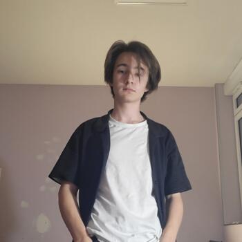Babysitter in Le Houlme: Martin
