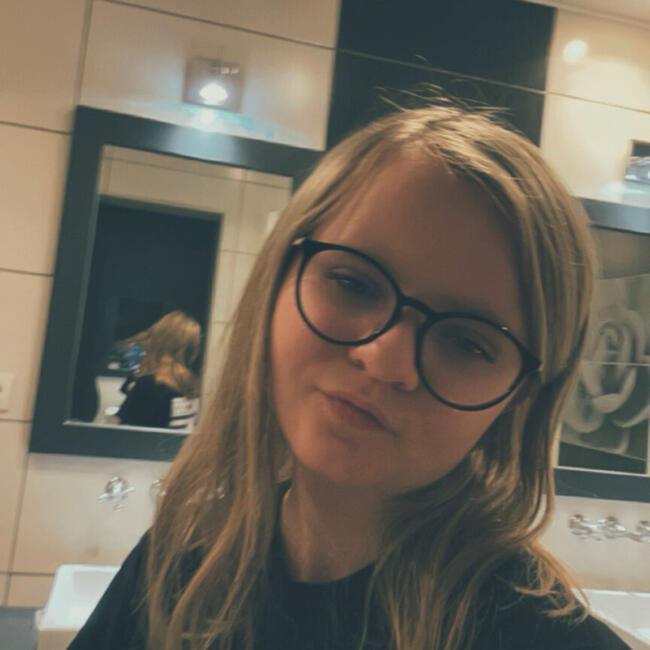 Babysitter in Carpiquet: Lysange