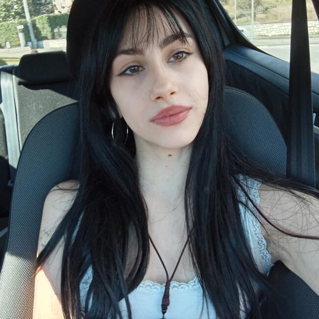 Babysitter in Nave: Jade