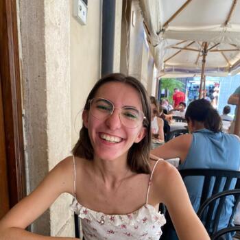 Babysitter in Vila Nova de Gaia: Carolina