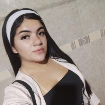 Emprego de babá em Rio das Ostras: emprego de babá Kaylaine