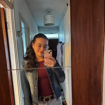 Babysitter in London: Melany