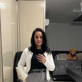 Babysitter in Itajaí: Edna