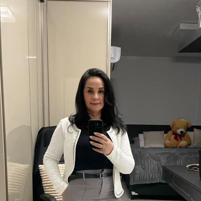 Babysitter in Itajaí: Edna