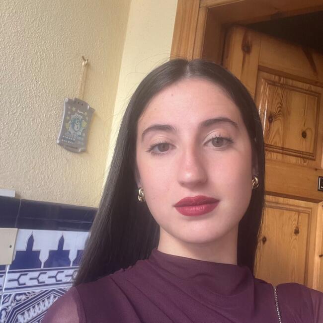 Babysitter in Almería: Yaiza