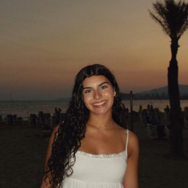 Babysitter in Vila Nova de Gaia: Maria