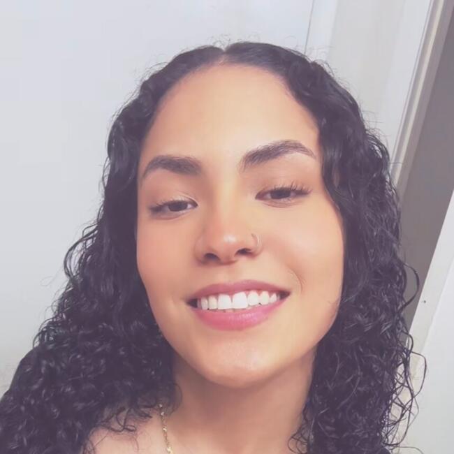 Babysitter in Miami: Vanessa