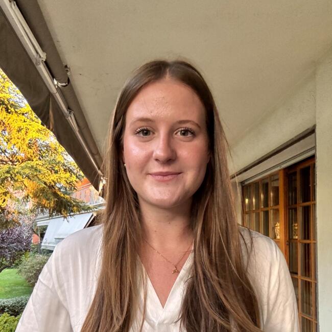 Babysitter in Sant Cugat del Vallès: Lucia