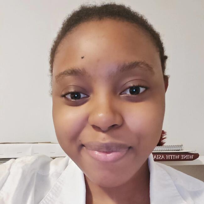 Babysitter in Thorold: Idiakhosa