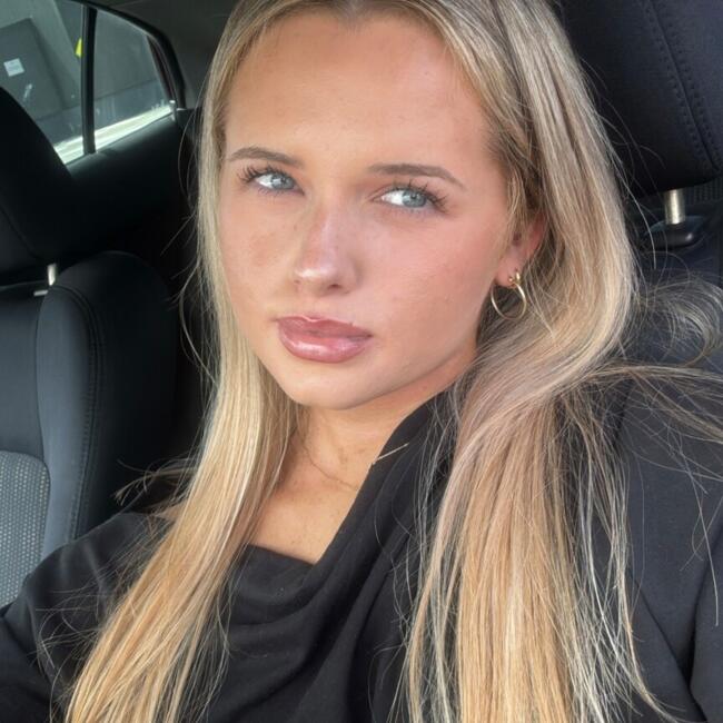 Babysitter in Auckland: Addison