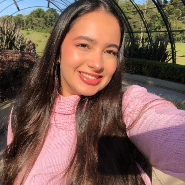 Babysitter in Aracaju: Anna Beatriz