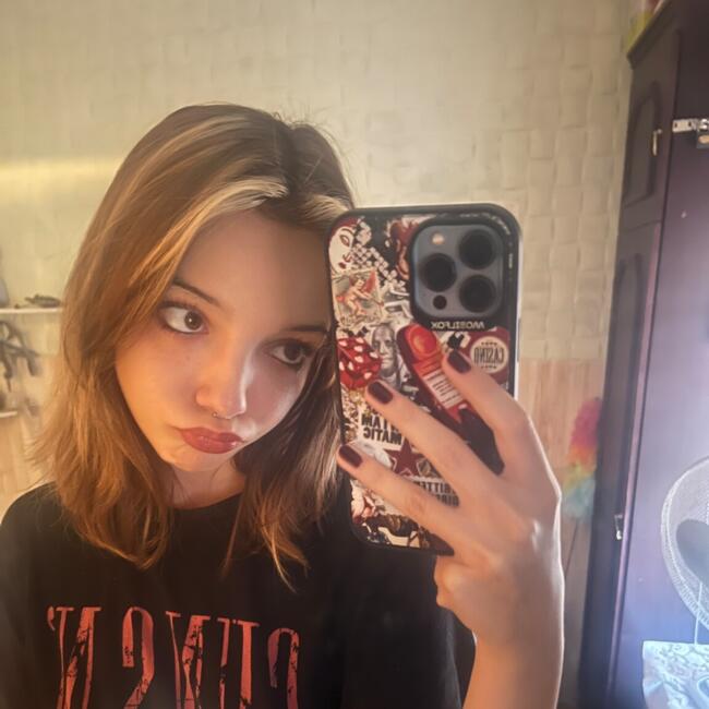 Babysitter in Budapest: Kiara