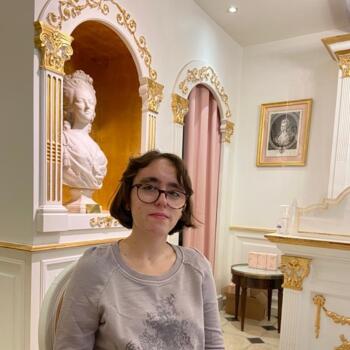 Baby-sitter in Paris: Philippine