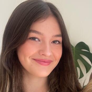 Babysitter in Wellington: Ava