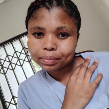 Nanny East London: Yandisa