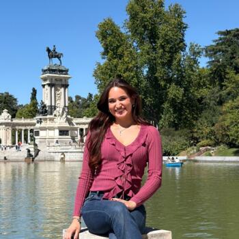 Babysitter in Madrid: Lara