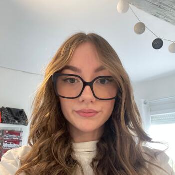 Baby-sitter Fort-Moville: Chloé