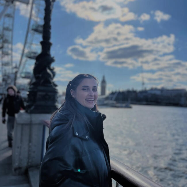 Babysitter στην περιοχή Γλυφάδα: Δημητρα