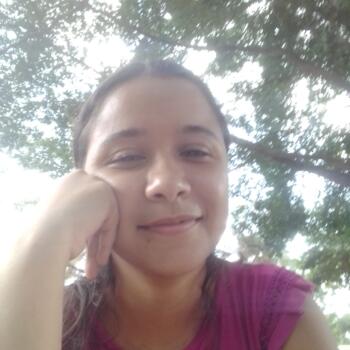 Babysitter Sumaré: Larissa