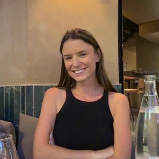 Babysitter in Cannes: Virginie