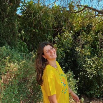 Babysitter in Saint-Ouen: Pauline