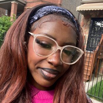 Babysitter Chicago: Sarai
