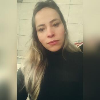 Babysitter in Curitiba: Paula