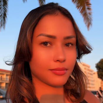 Babysitter in Buarcos: Thaizy mariani