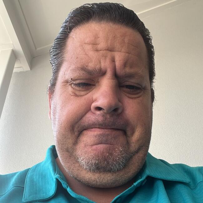 Babysitter in Townsville: Jay