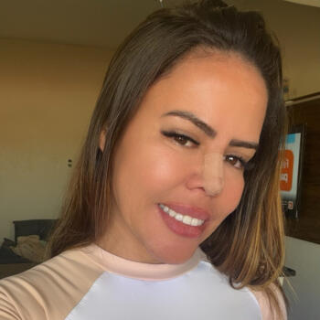 Babysitter Contagem: Gisely