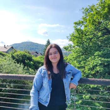 Babysitter in Vrhnika: Nika