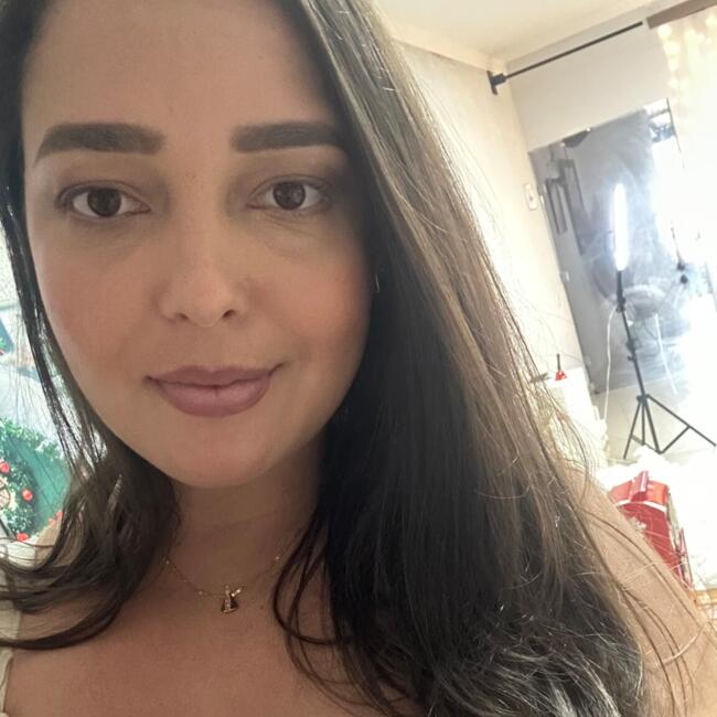 Emprego de babá em Aparecida de Goiânia: Diulia